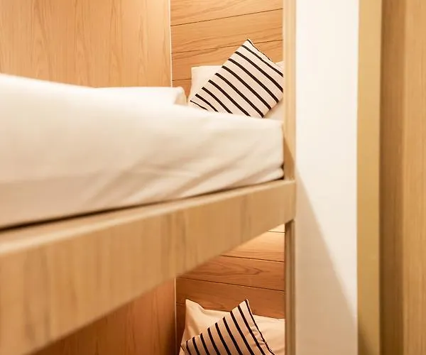 Vann Boutique House Hostel Bangkok