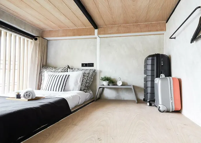 Vann Boutique House Hostel *